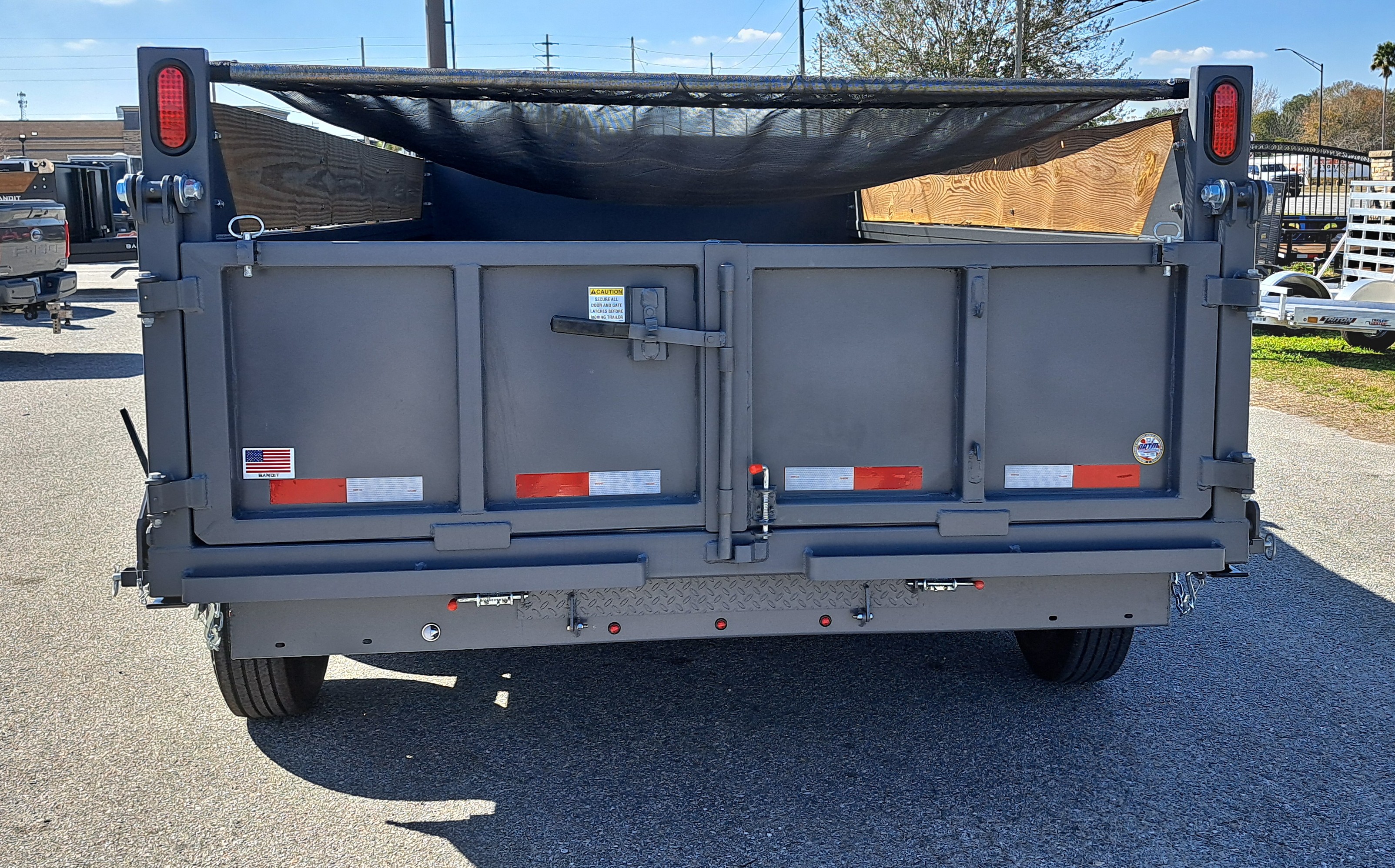 7x14 Bandit dump trailer rear barn doors view